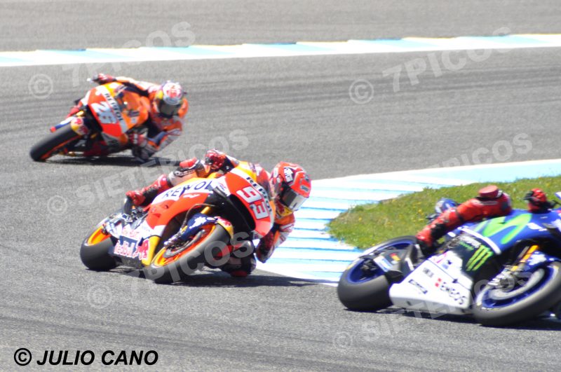 Pilotos Jorge Lorenzo (99) (Movistar Yamaha), Marc Marquez (93) (Repsol Honda) y Dani Pedrosa (26) (Repsol Honda) en carrera Gran Premio de España Jerez 2016 de Motociclismo