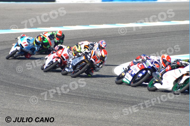 Pilotos Fabio di Giannantonio (4) (Gresini Racing) - Tatsuki Suzuki (24) (CP-Unicom Starker), Kairul Idham Pawi (89) (Honda Team Asia), Livio Loi (11) (RW Racing GP RV), Adam Norrodin (11) (Drive M7 SIC) en carrera Gran Premio de España Jerez 2016 de Motociclismo