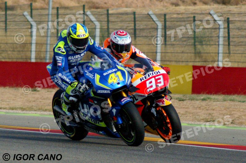 Pilotos Marc Marquez (93) (Repsol Honda) y Aleix Espargaró (41) (Team Suzuki Ecstar) en clasificacion Gran Premio Movistar de Aragon 2016 de Motociclismo Motorland Alcañiz