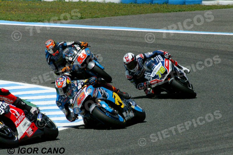 Pilotos Jack Miller (43) (Estrella Galicia 0,0 Marc VDS), Loris Baz (76) (Avintia Racing) y Tito Rabat (53) (Estrella Galicia 0,0 Marc VDS) en carrera Gran Premio de España Jerez 2016 de Motociclismo
