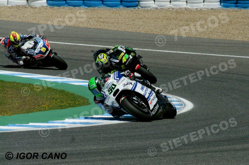 Pilotos Eugene Laverty (50) (Aspar Team), Pol Espargaró (44) (Monster Yamaha Tech3) y Hector Barberá (8) (Avintia Racing) en carrera Gran Premio de España Jerez 2016 de Motociclismo