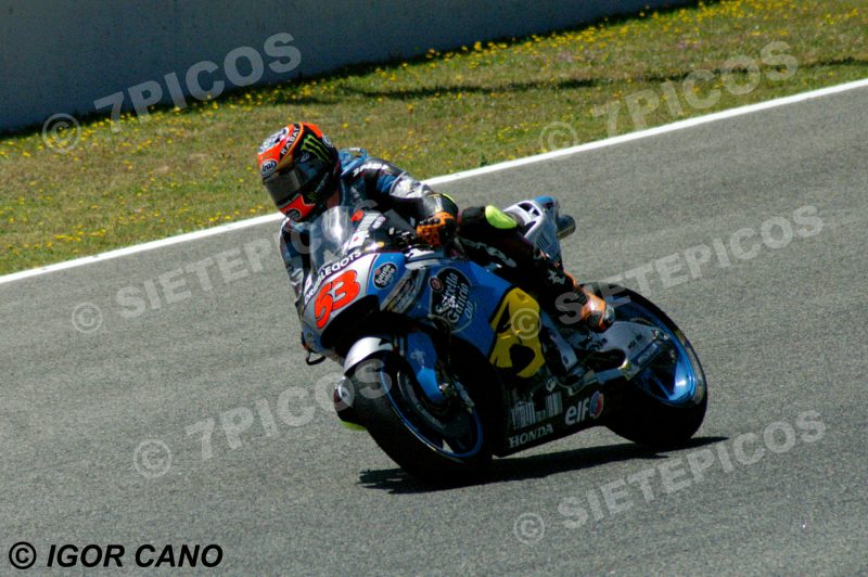 Piloto Tito Rabat (53) (Estrella Galicia 0,0 Marc VDS) en circuito Gran Premio de España Jerez 2016 de Motociclismo