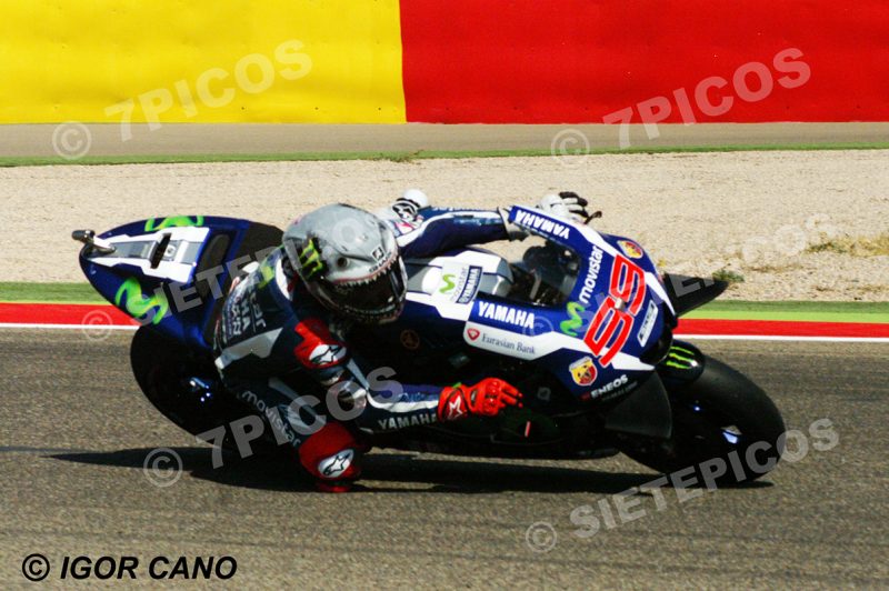 Piloto Jorge Lorenzo (99) (Movistar Yamaha) curva 14 Gran Premio Movistar de Aragon 2016 de Motociclismo Motorland Alcañiz