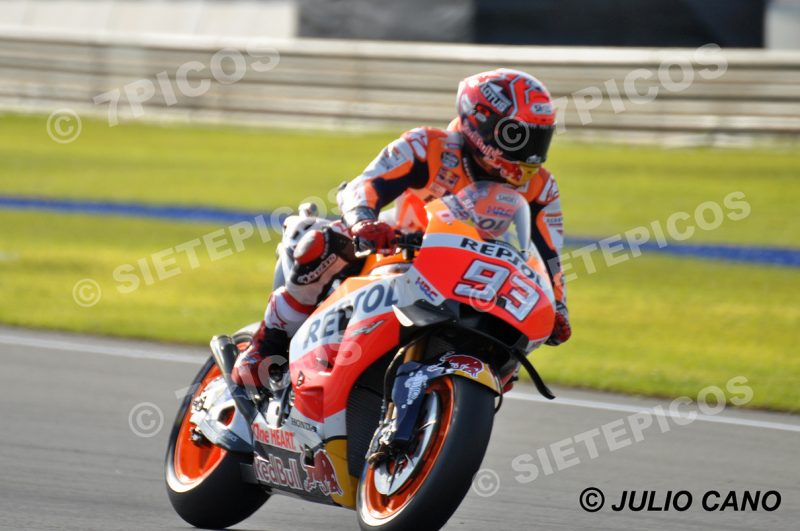 Piloto Marc Marquez (93) (Repsol Honda Team) entrando en curva Mick Doohan Gran Premio Motul de la Comunitat Valenciana 2016 Cheste MotoGP TM Circuito Ricardo Tormo