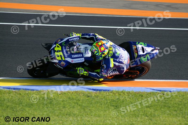 Piloto Valentino Rossi (46) (MOVISTAR YAMAHA Motogp) en curva Jorge Martinez Aspar Gran Premio Motul de la Comunitat Valenciana 2016 Cheste MotoGP TM Circuito Ricardo Tormo