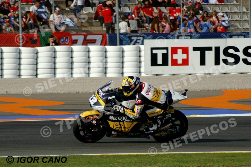 Piloto Thomas Luthi (12) (en curva Angel Nieto Gran Premio Motul de la Comunitat Valenciana 2016 Cheste Moto2 TM Circuito Ricardo Tormo MotoGP TM