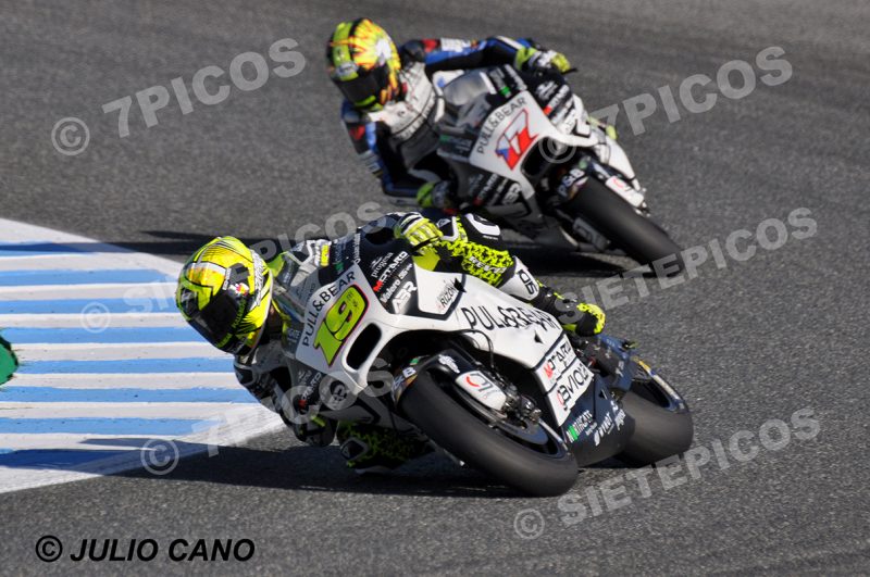 Pilotos Alvaro Bautista (19) y Karel Abraham (17) (Pull & Bear Aspar Team) en curva Michelin Gran Premio Red Bull de España 2017 Jerez MotoGPTM