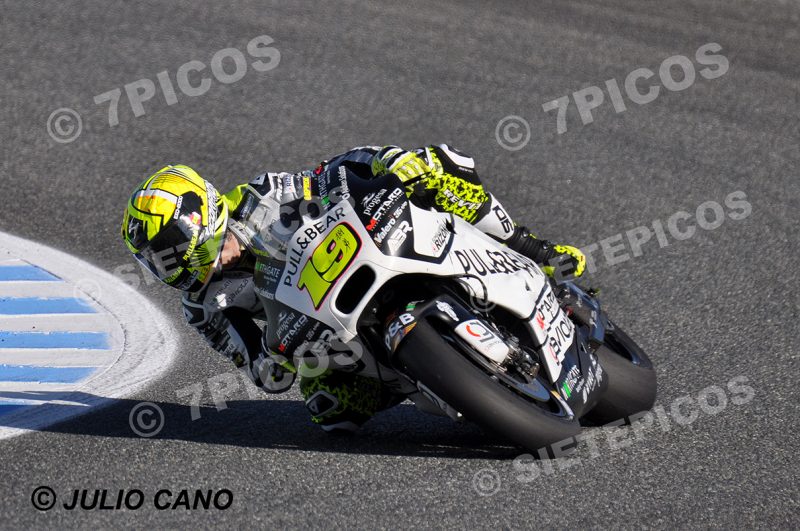 Piloto Alvaro Bautista (19) (Pull & Bear Aspar Team) en curva Michelin Gran Premio Red Bull de España 2017 Jerez MotoGPTM