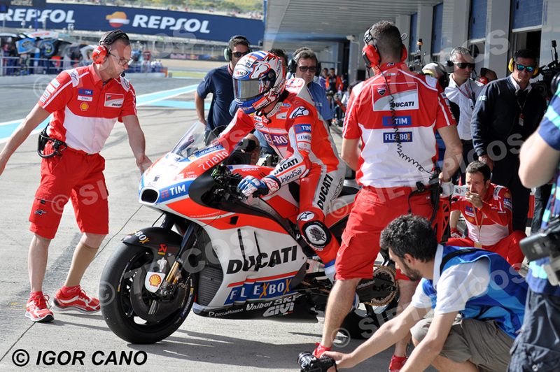 PilotoAndrea Dovicioso (4) (Ducati Team) saliendo del Box Gran Premio Red Bull de España 2017 Jerez MotoGPTM