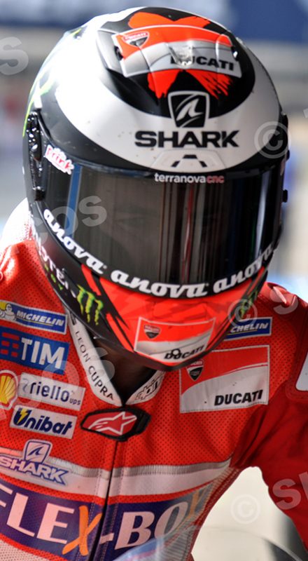 Piloto Jorge Lorenzo (99) (Ducati Team) entrando en el Box Gran Premio Red Bull de España 2017 Jerez MotoGPTM