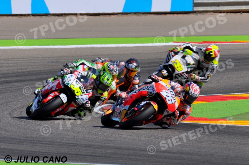 Salida MotoGP Pilotos Dani Pedrosa (26) (Repsol Honda Team), Cal Crutchlow (35) (LCR Honda), Aleix Espargaro (41) (Aprilia Racing Team Gresini), Bradley Smith (38) (Red Bull KTM Factory Racing) y Alvaro Bautista (19) (Pull & Bear Aspar Team) Gran Premio de Aragon 2017 Alcañiz, Teruel, MotoGPTM