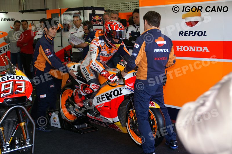 Piloto Marc Marquez (93) (Resol Honda Team) en el box Gran Premio Motul de la Comunidad Valenciana 2017 Cheste, Valencia, MotoGPTM