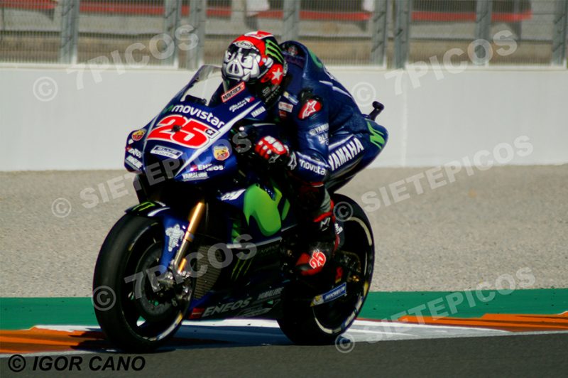 Piloto Maverick Viñales (25) (Movistar Yamaha MotoGP) saliendo de curva Angel Nieto Gran Premio Motul de la Comunidad Valenciana 2017 Cheste, Valencia, MotoGPTM