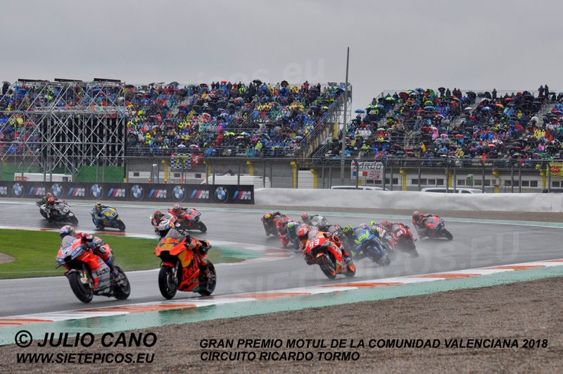 Salida MotoGP en curva Nico Terol Gran Premio Motul de la Comunidad Valenciana 2018 Cheste, Valencia, MotoGPTM
