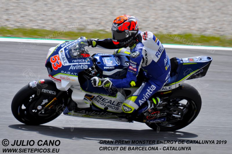 Piloto Tito Rabat (53) (Reale Avintia Racing) saliendo de la curva Campsa. Gran Premi Monster Energy de Catalunya 2019, Circuit de Barcelona-Catalunya. Montmelo. España. MotoGPTM