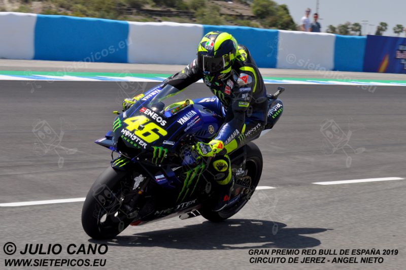 Piloto Valentino Rossi (46) (Monster Energy Yamaha MotoGP) en la entrada al Pit Lane. Gran Premio Red Bull de España 2019 Circuito de Jerez Angel Nieto. Jerez. España. MotoGPTM
