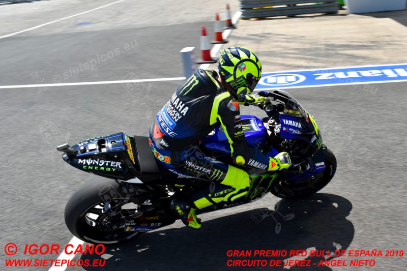 Piloto Valentino Rossi (46) (Monster Energy Yamaha MotoGP) entrando en el Pit Lane. Gran Premio Red Bull de España 2019 Circuito de Jerez Angel Nieto. Jerez. España. MotoGPTM