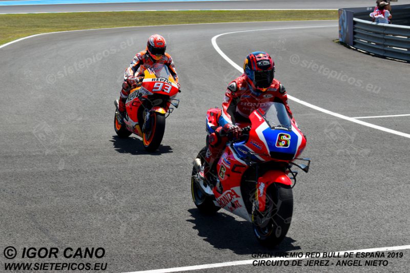 Pilotos Stefan Bradl (6) (Team HRC) y Marc Marquez (93) (Repsol Honda Team) entrando en pit lane. Gran Premio Red Bull de España 2019 Circuito de Jerez Angel Nieto. Jerez. España. MotoGPTM