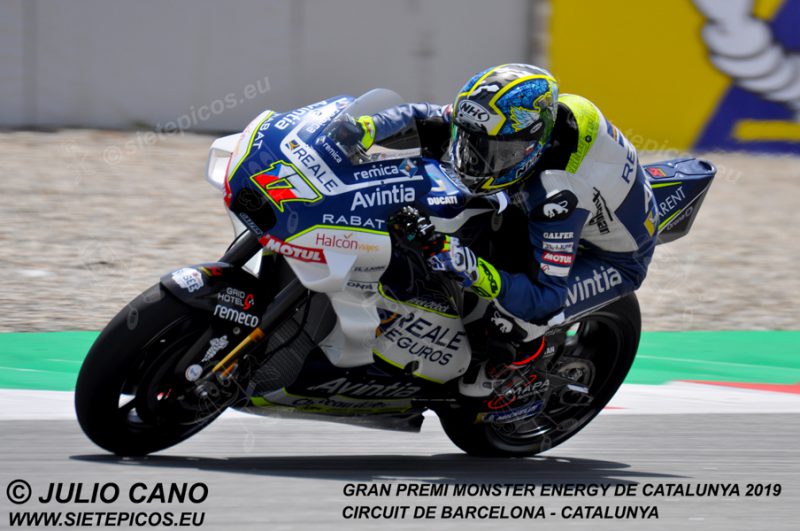 Piloto Karel Abraham (17) (Reale Avintia Racing) en la curva Campsa. Gran Premi Monster Energy de Catalunya 2019, Circuit de Barcelona-Catalunya. Montmelo. España. MotoGPTM