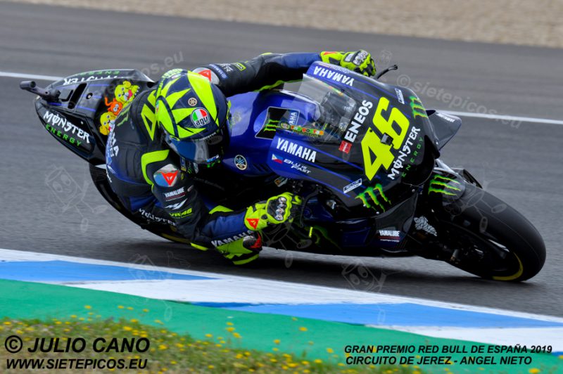 Piloto Valentino Rossi (46) (Monster Energy Yamaha MotoGP) en la curva Dani Pedrosa. Gran Premio Red Bull de España 2019 Circuito de Jerez Angel Nieto. Jerez. España. MotoGPTM