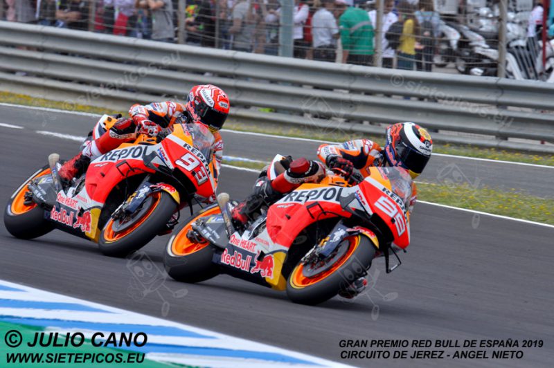 Pilotos Jorge Lorenzo (99) y Marc Marquez (93) (Repsol Honda Team) entrando en la curva Jorge Lorenzo. Gran Premio Red Bull de España 2019 Circuito de Jerez Angel Nieto. Jerez. España. MotoGPTM