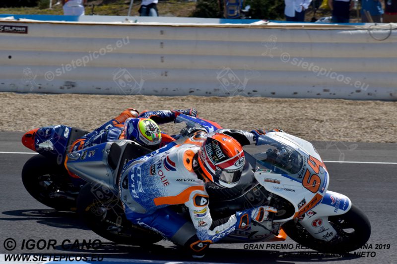 Adelantamiento del Piloto Bo Bendsneyder (64) (NTS RW Racing GP) en curva Michelin. Gran Premio Red Bull de España 2019 Circuito de Jerez Angel Nieto. Jerez. España. Moto2TM