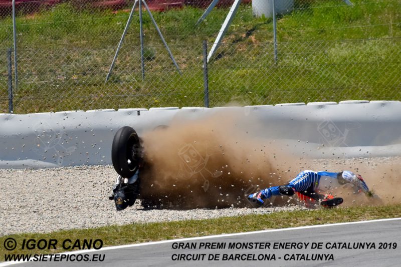 Caida del piloto Francesco (Pecco) Bagnaia (63) (Pramac Racing) en la curva Seat. Gran Premi Monster Energy de Catalunya 2019, Circuit de Barcelona-Catalunya. Montmelo. España. MotoGPTM