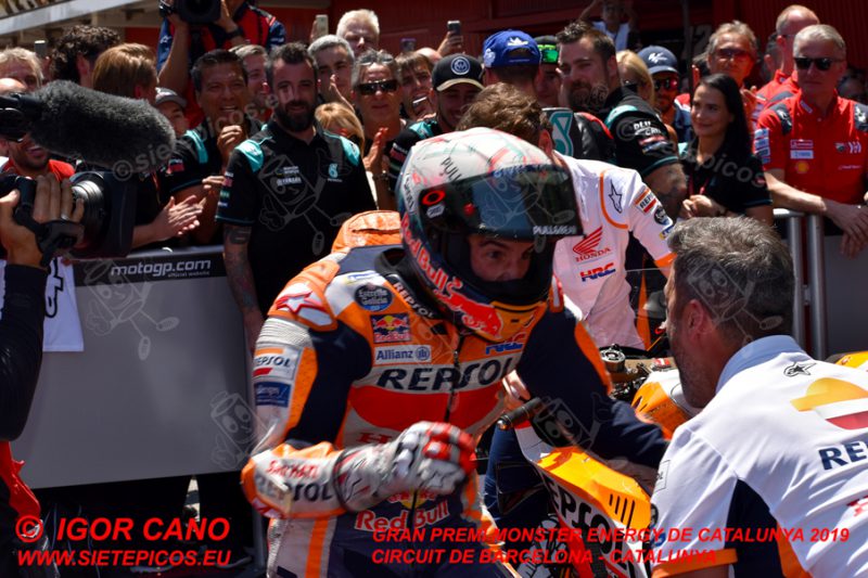 Piloto Marc Marquez (93) (Repsol Honda Team) celebrando la victoria en el corralito. Gran Premi Monster Energy de Catalunya 2019, Circuit de Barcelona-Catalunya. Montmelo. España. MotoGPTM