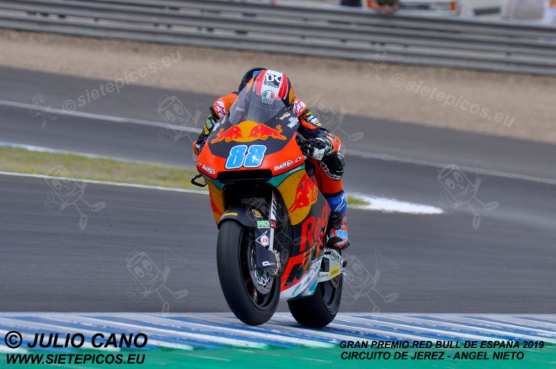 Piloto Joge Martin (88) (Red Bull KTM Ajo) saliendo la curva 1. Gran Premio Red Bull de España 2019 Circuito de Jerez Angel Nieto. Jerez. España. Moto2TM