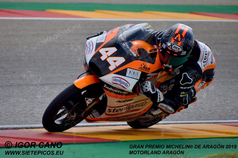 Piloto Aron Canet (44) (Sterilgarda Max Racing Team) en la curva 16. Gran Premio Michelin® de Aragón 2019 Motorland Aragón, Alcañiz, Teruel, Moto3TM