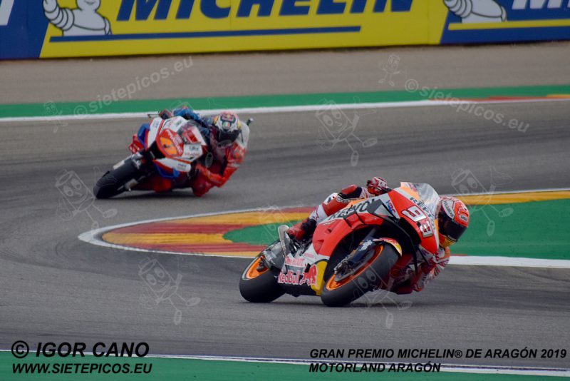 Piloto Marc Marquez (93) (Repsol Honda Team) seguido de Jack Miller (43) (Alma Pramac Racing) en curva 1. Gran Premio Michelin® de Aragón 2019 Motorland Aragón, Alcañiz, Teruel, MotoGPTM.