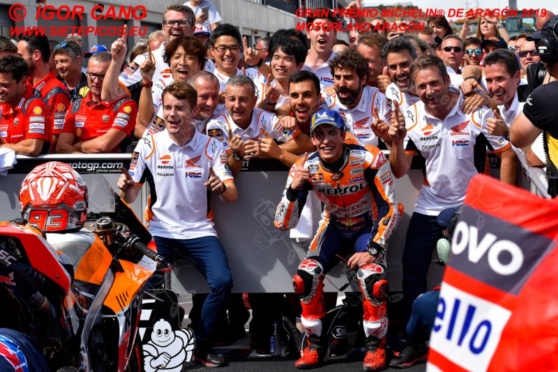 Celebración del piloto Marc Marquez (93) (Repsol Honda Team) de la victoria en el corralito. Gran Premio Michelin® de Aragón 2019 Motorland Aragón, Alcañiz, Teruel, MotoGPTM