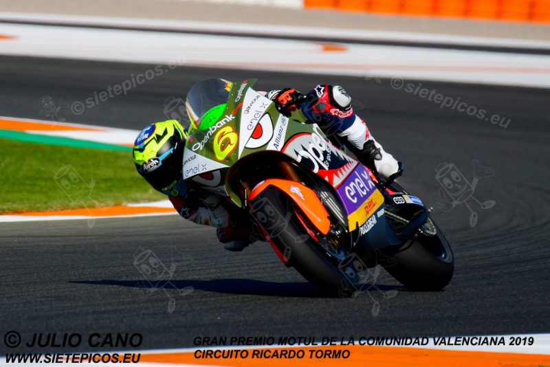 Piloto Maria Herrera (6) (OpenBank Ángel Nieto Team) saliendo de curva 11. Gran Premio Motul de la Comunidad Valenciana 2019 Circuit Ricardo Tormo Cheste, Valencia, MotoETM