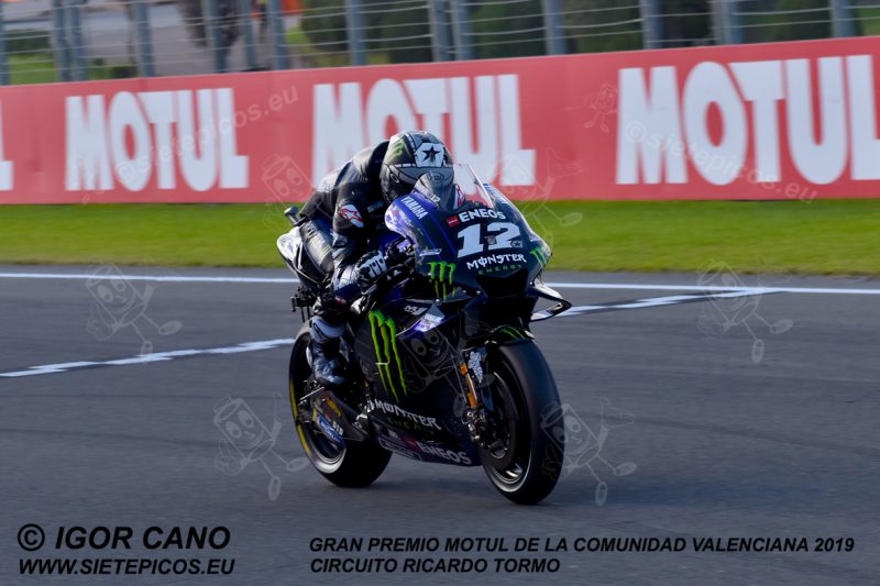 Piloto Maveric Viñales (12) (Monster Energy Yamaha MotoGP) pasando por recta de meta.Gran Premio Motul de la Comunidad Valenciana 2019 Circuit Ricardo Tormo Cheste, Valencia, MotoGPTM