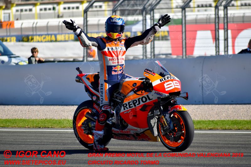 Piloto Jorge Lorenzo (99) (Repsol Honda Team) saludando la aficion. Gran Premio Motul de la Comunidad Valenciana 2019 Circuit Ricardo Tormo Cheste, Valencia, MotoGPTM