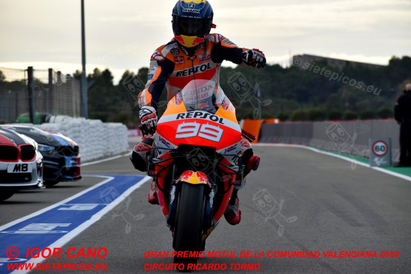 Entrada del piloto Jorge Lorenzo (99) (Repsol Honda Team) en el Pit Lane tras la carrera.Gran Premio Motul de la Comunidad Valenciana 2019 Circuit Ricardo Tormo Cheste, Valencia, MotoGPTM