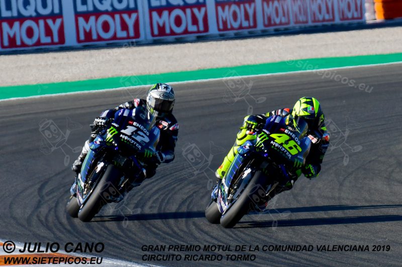 Pilotos Maveric Viñales (12) y Valentino Rossi (46) (Monster Energy Yamaha MotoGP) en curva Bernat Martínez .Gran Premio Motul de la Comunidad Valenciana 2019 Circuit Ricardo Tormo Cheste, Valencia, MotoGPTM