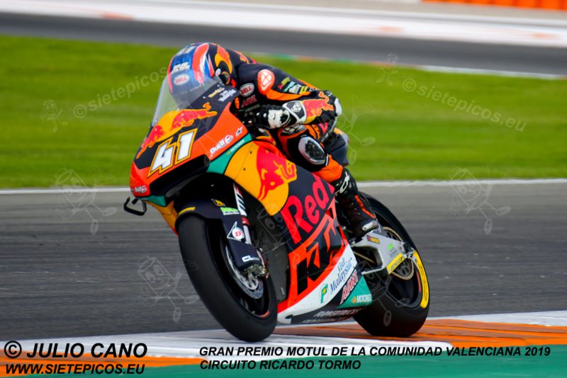 Piloto Brad Binder (41) (Red Bull KTM Ajo) saliendo de curva 11.Gran Premio Motul de la Comunidad Valenciana 2019 Circuit Ricardo Tormo Cheste, Valencia,