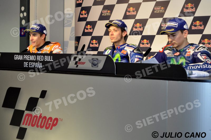 Pilotos Valentino Rossi (46) (Movistar Yamaha), Jorge Lorenzo (99) (Movistar Yamaha) y Marc Marquez (93) (Repsol Honda) Rueda de prensa Gran Premio de España Jerez 2016 de Motociclismo