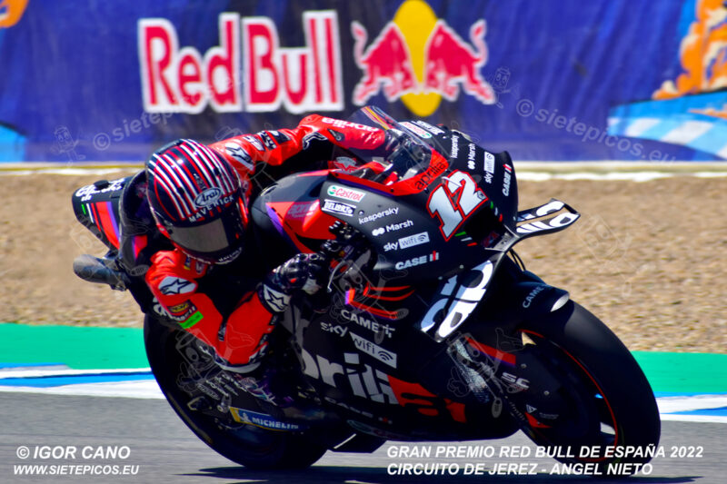 Piloto Maveric Viñales (12) (Aprilia Racing) saliendo de curva Peluqui. Gran Premio Red Bull de España 2022 Circuito Jerez-Angel Nieto. Jerez de la Frontera. Jerez de la Frontera. Andalucia. España. MotoGPTM