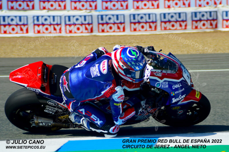Piloto Cameron Beaubier (6) (American Racing) en curva Dani Pedrosa. Gran Premio Red Bull de España 2022 Circuito Jerez-Angel Nieto. Jerez de la Frontera. Jerez de la Frontera. Andalucia. España. Moto2TM