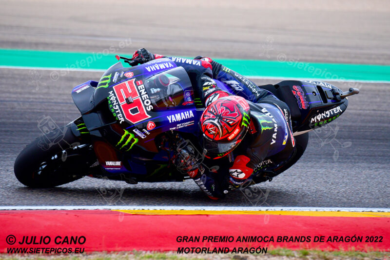 Piloto Fabio Quartararo (20) (Monster Energy Yamaha MotoGP) en curva 5. Gran Premio Animoca Brands de Aragón 2022, Motorland Aragón. Alcañiz. Teruel. España. MotoGPTM.Alcañiz 2022.