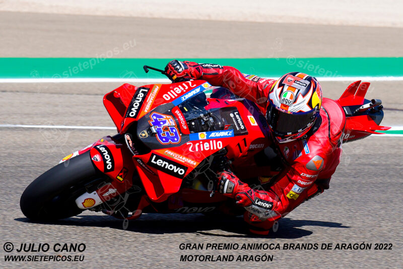 Piloto Jack Miller (43) (Ducati Lenovo Team) en curva Marc Marquez. Gran Premio Animoca Brands de Aragón 2022, Motorland Aragón. Alcañiz. Teruel. España. MotoGPTM. Alcañiz 2022