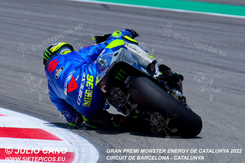 Piloto Joan Mir (36) (Team Suzuki ECSTAR) en curva La Caixa. Gran Premi Monster Energy de Catalunya 2022, Circuit de Barcelona-Catalunya. Montmelo. España. MotoGPTM. Montmeló-2022