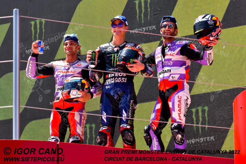 Podio con Pilotos Fabio Quartararo (20) (Monster Energy Yamaha MotoGP), Jorge Martin (89) (Pramac Racing) y Johann Zarco (5) (Pramac Racing Ducati). Gran Premi Monster Energy de Catalunya 2022, Circuit de Barcelona-Catalunya. Montmelo. España. MotoGPTM. Montmeló-2022